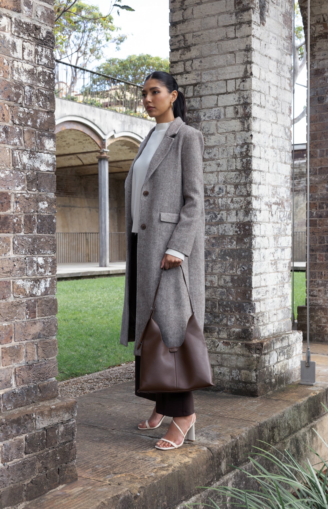 SHARMAINE SHOULDER BAG - ESPRESSO