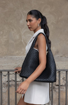 ANDREA SHOULDER BAG - BLACK
