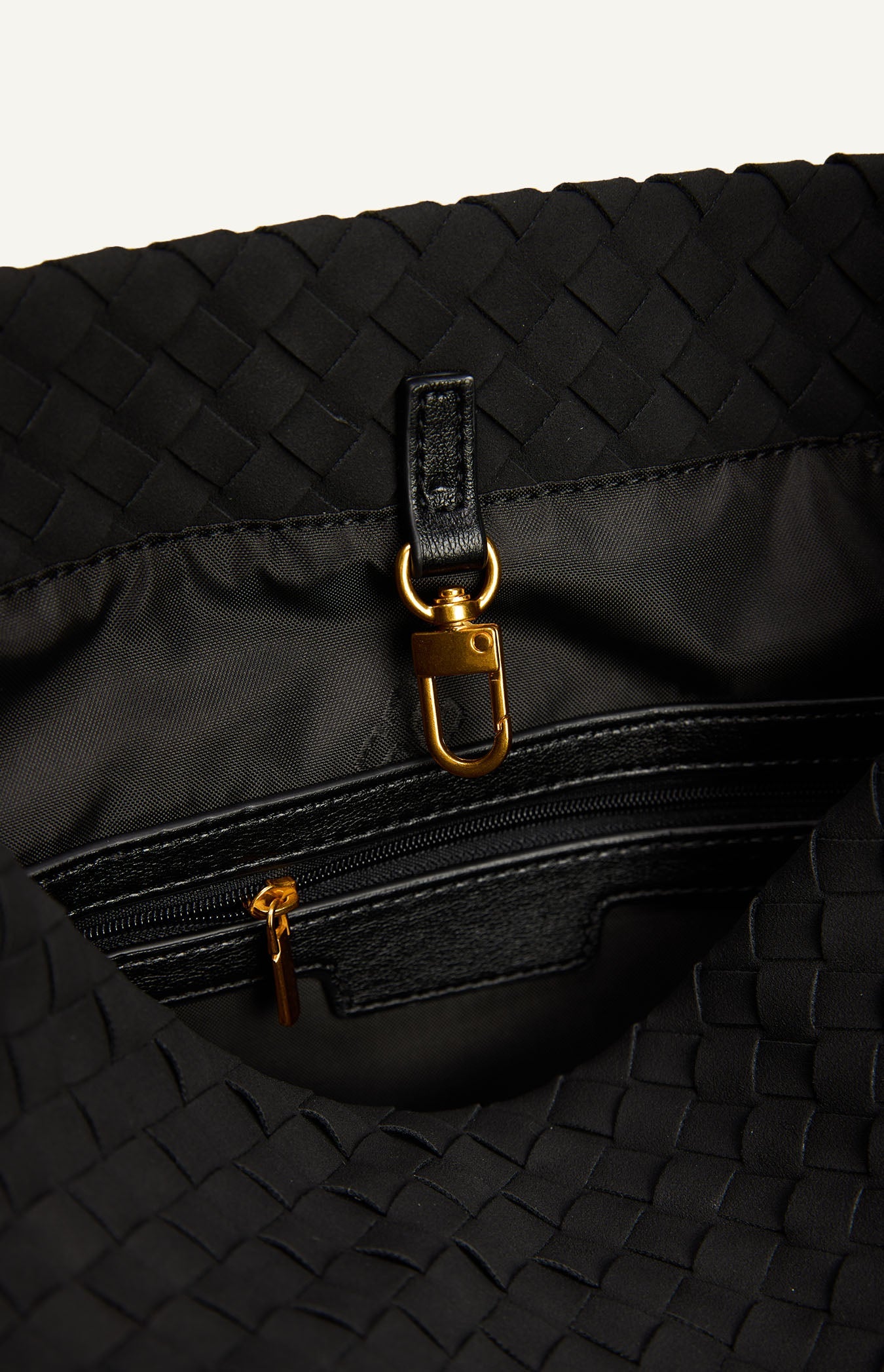 ARIA SHOULDER BAG - BLACK