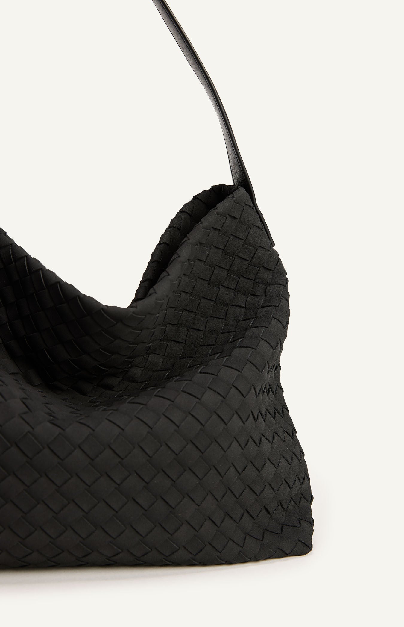 ARIA SHOULDER BAG - BLACK