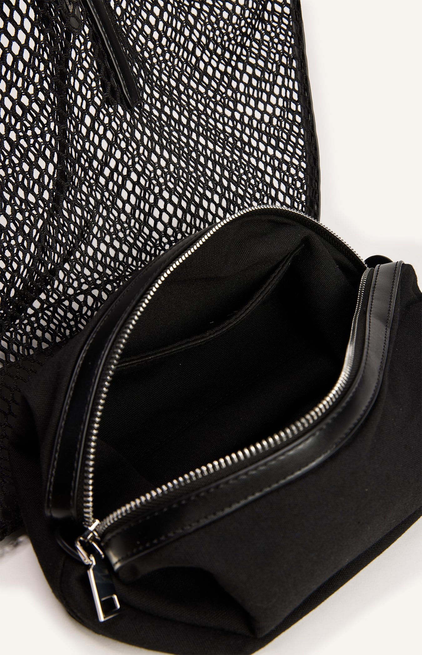 LEAH SHOULDER BAG – BLACK