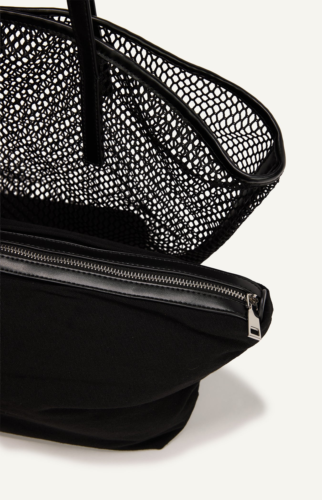 LEAH SHOULDER BAG – BLACK