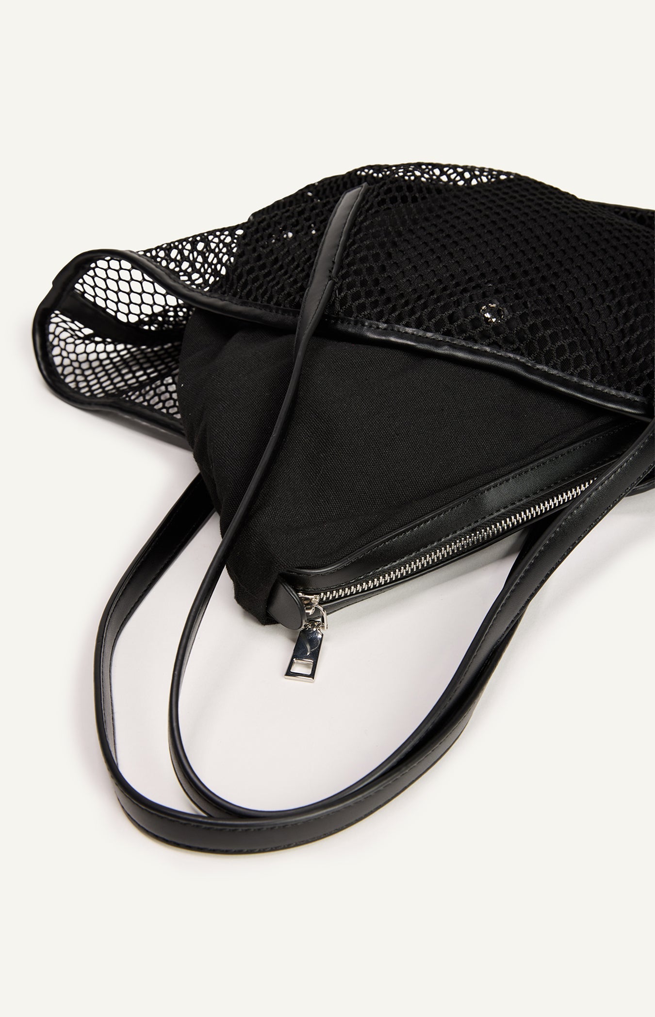 LEAH SHOULDER BAG – BLACK