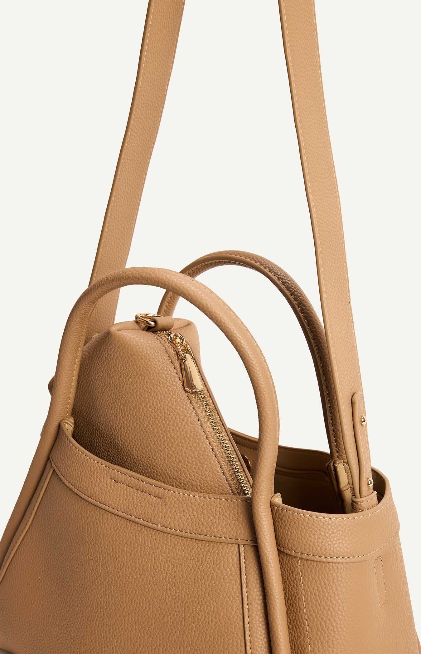 ARIANA HANDLE BAG – MOCHA MOUSSE