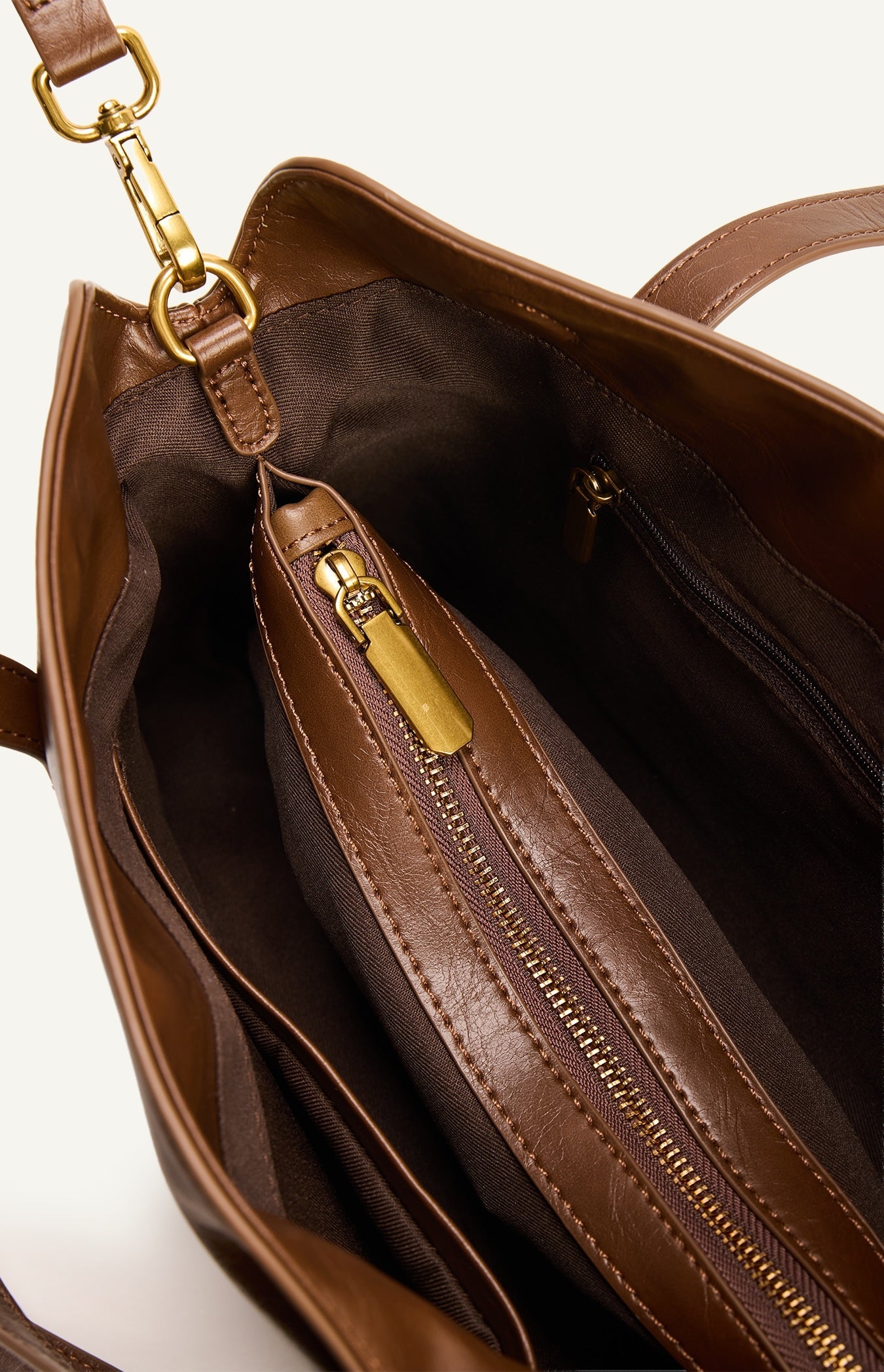 MILA SHOULDER BAG – CHOCOLATE